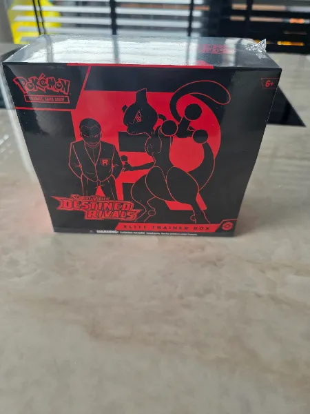 Destined Rivals Elite Trainer Box