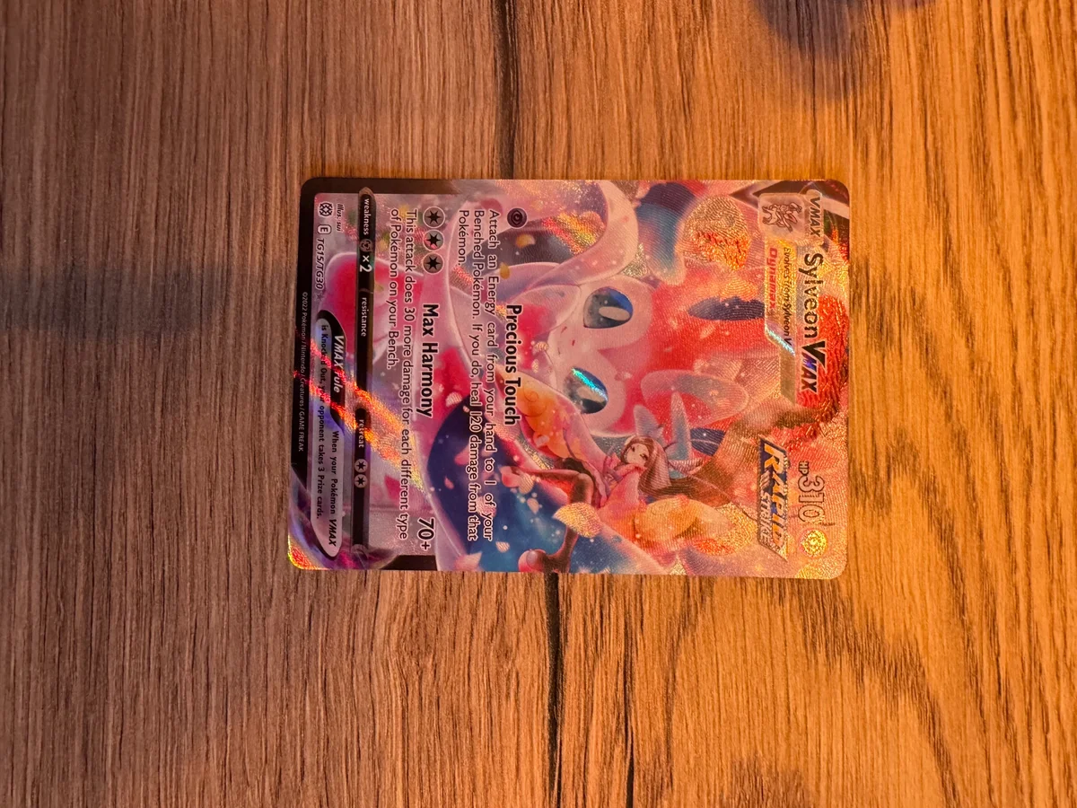 Sylveon VMAX